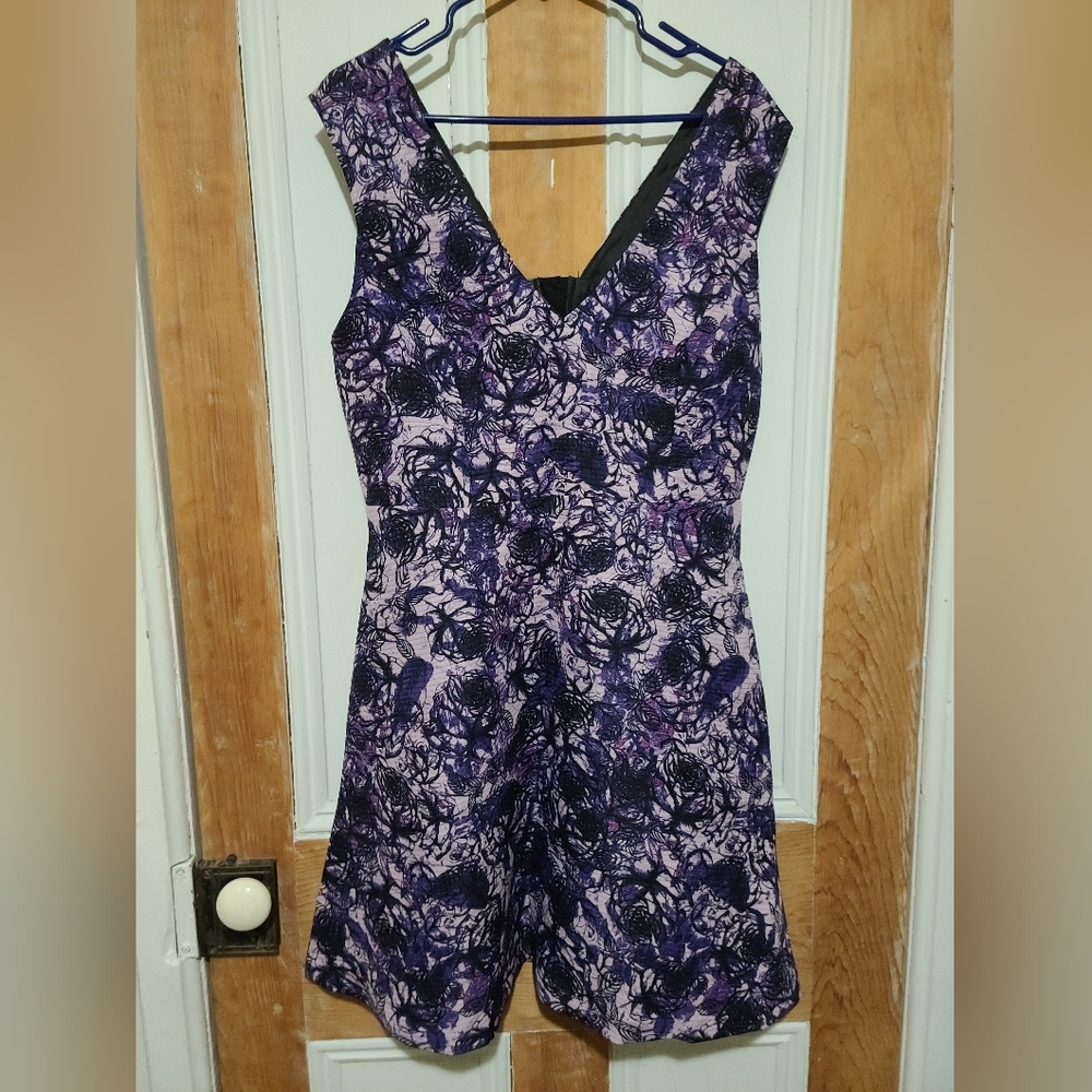 Elegant Textured RW&Co Dress with Unique Back – Size 14